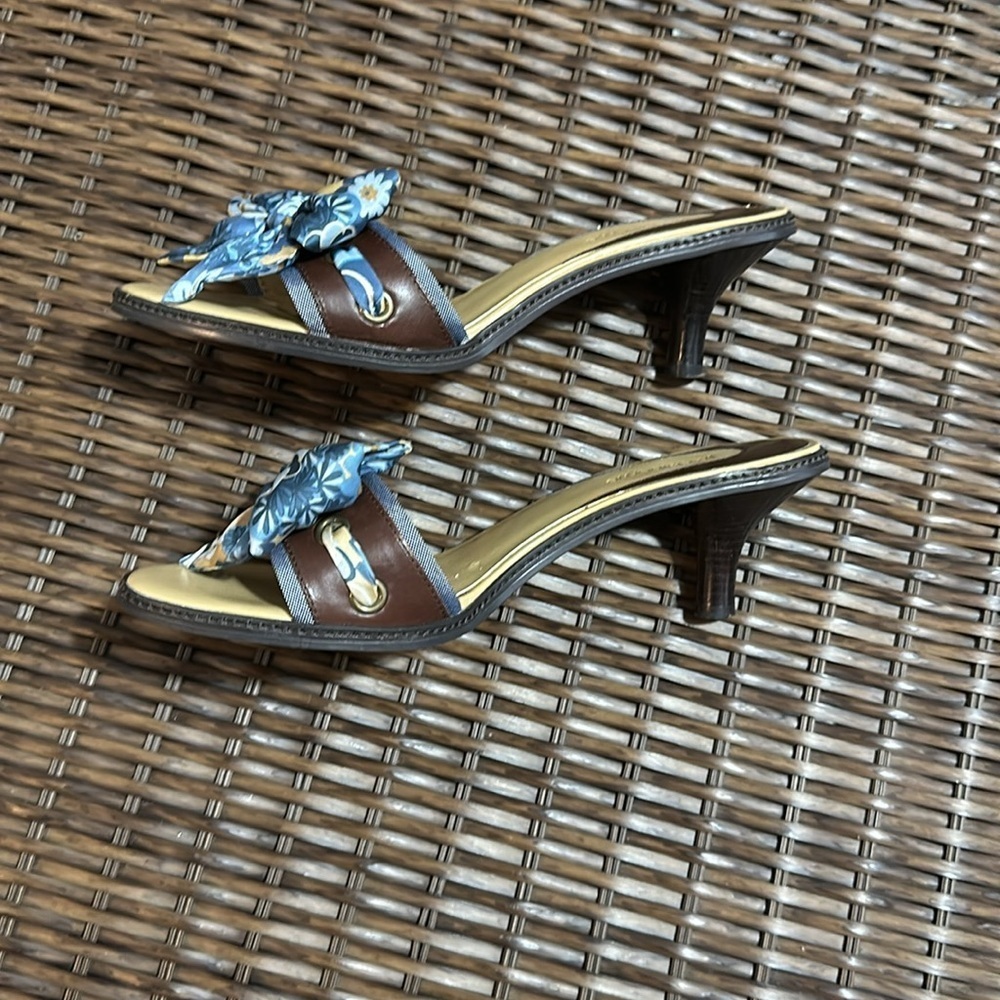 Liz Claiborne heels - Picture 4 of 5